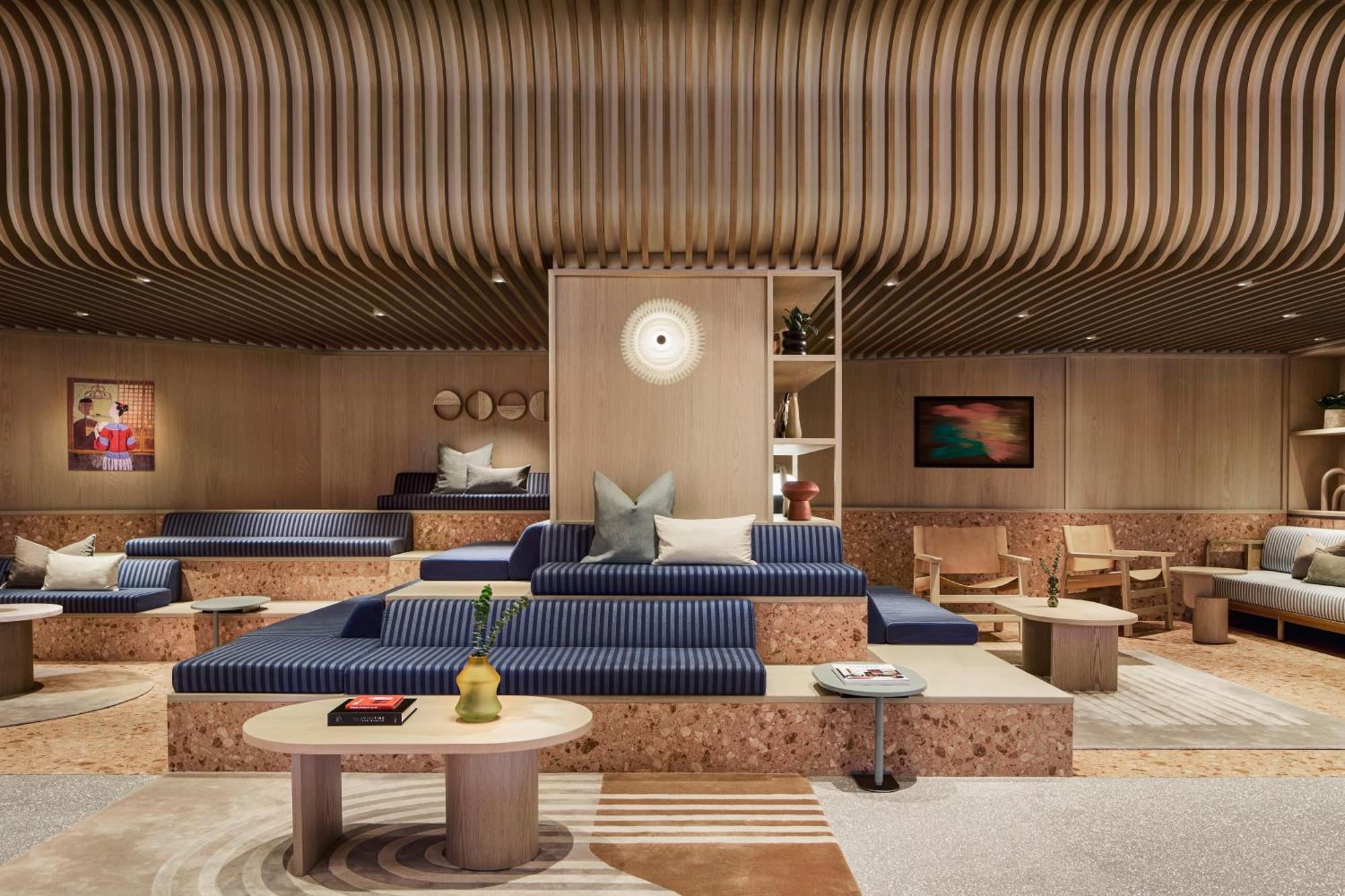Hotel Ying'nflo, Wesley Admiralty,